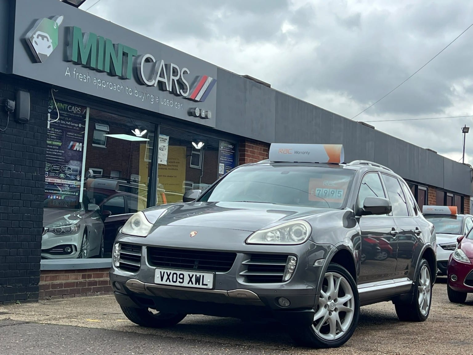 Porsche Cayenne - image 1 of 54