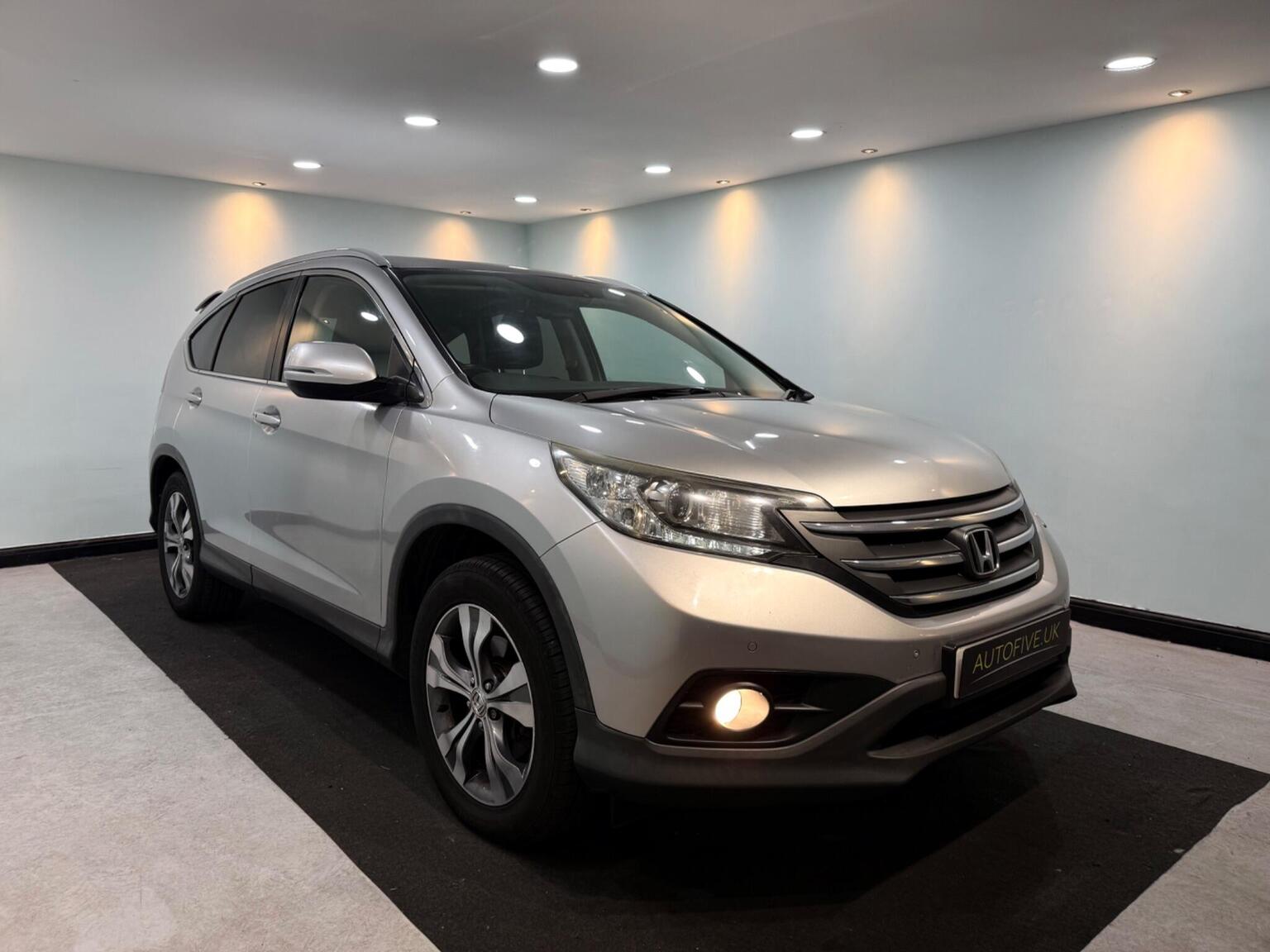 Honda CR-V - image 1 of 56