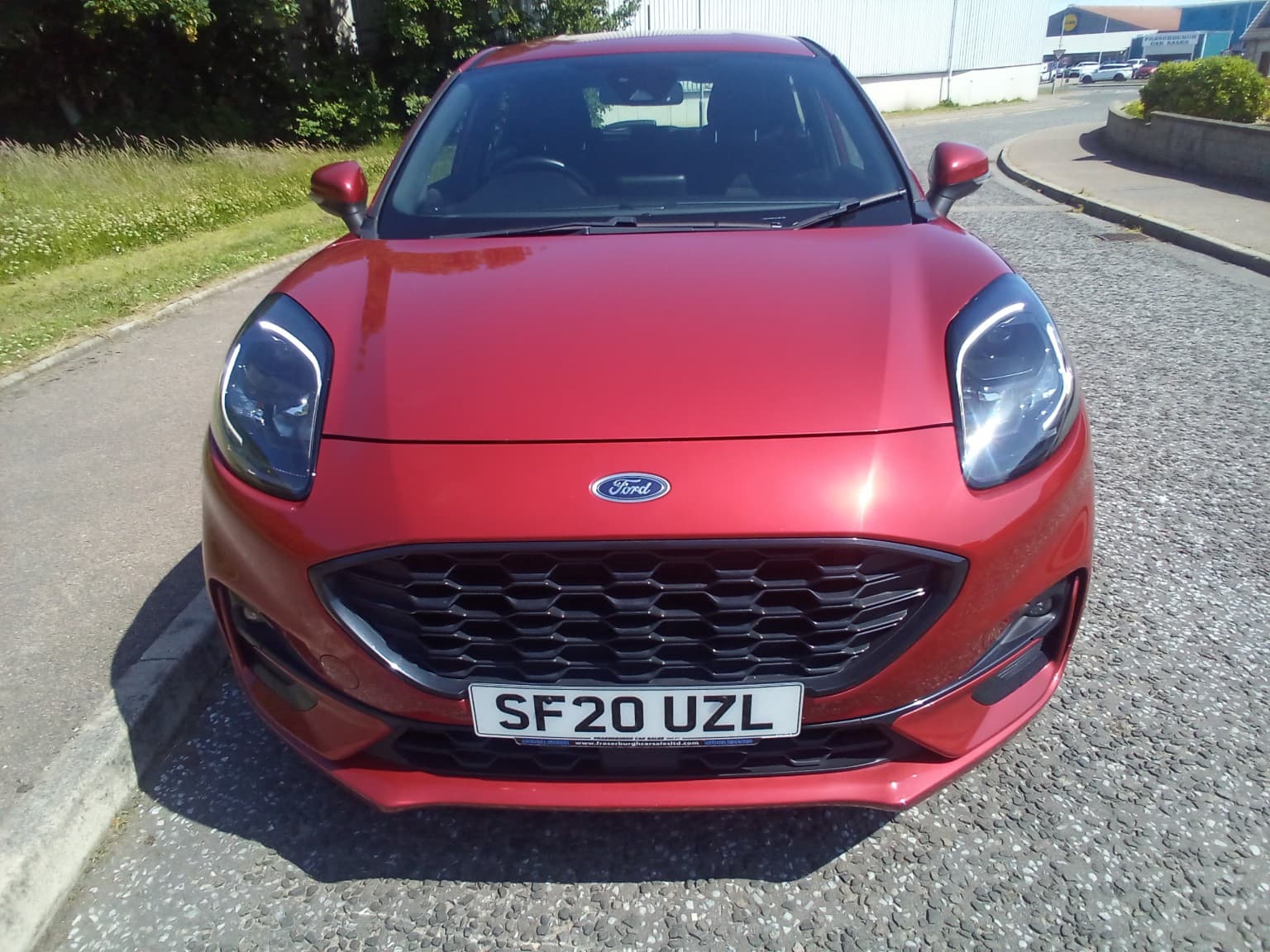 Ford Puma - image 1 of 17