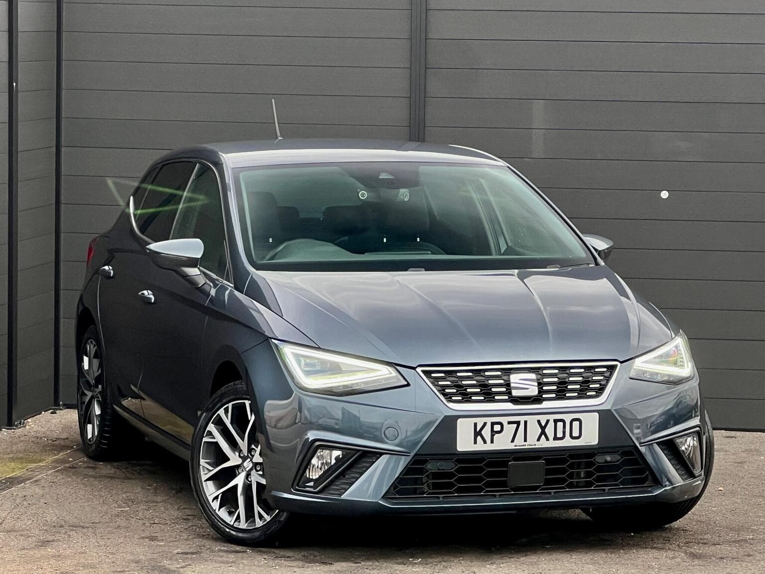 SEAT Ibiza - image 1 of 81