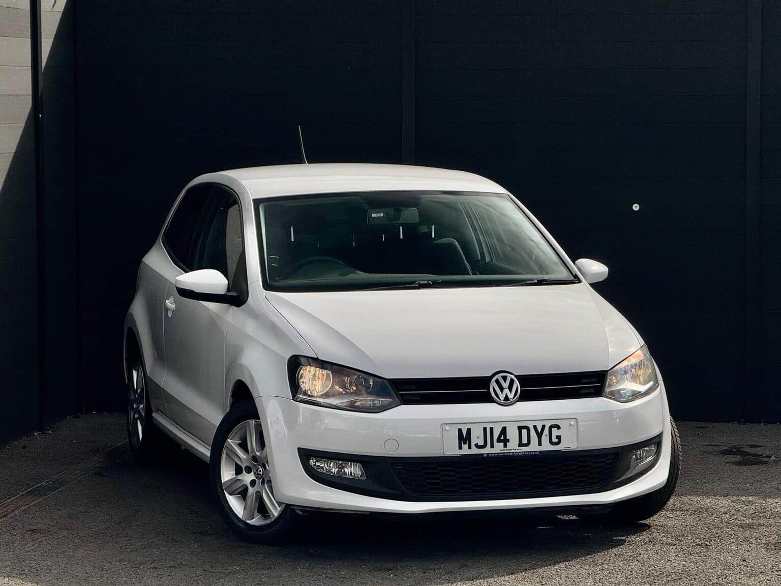 Volkswagen Polo - image 1 of 59