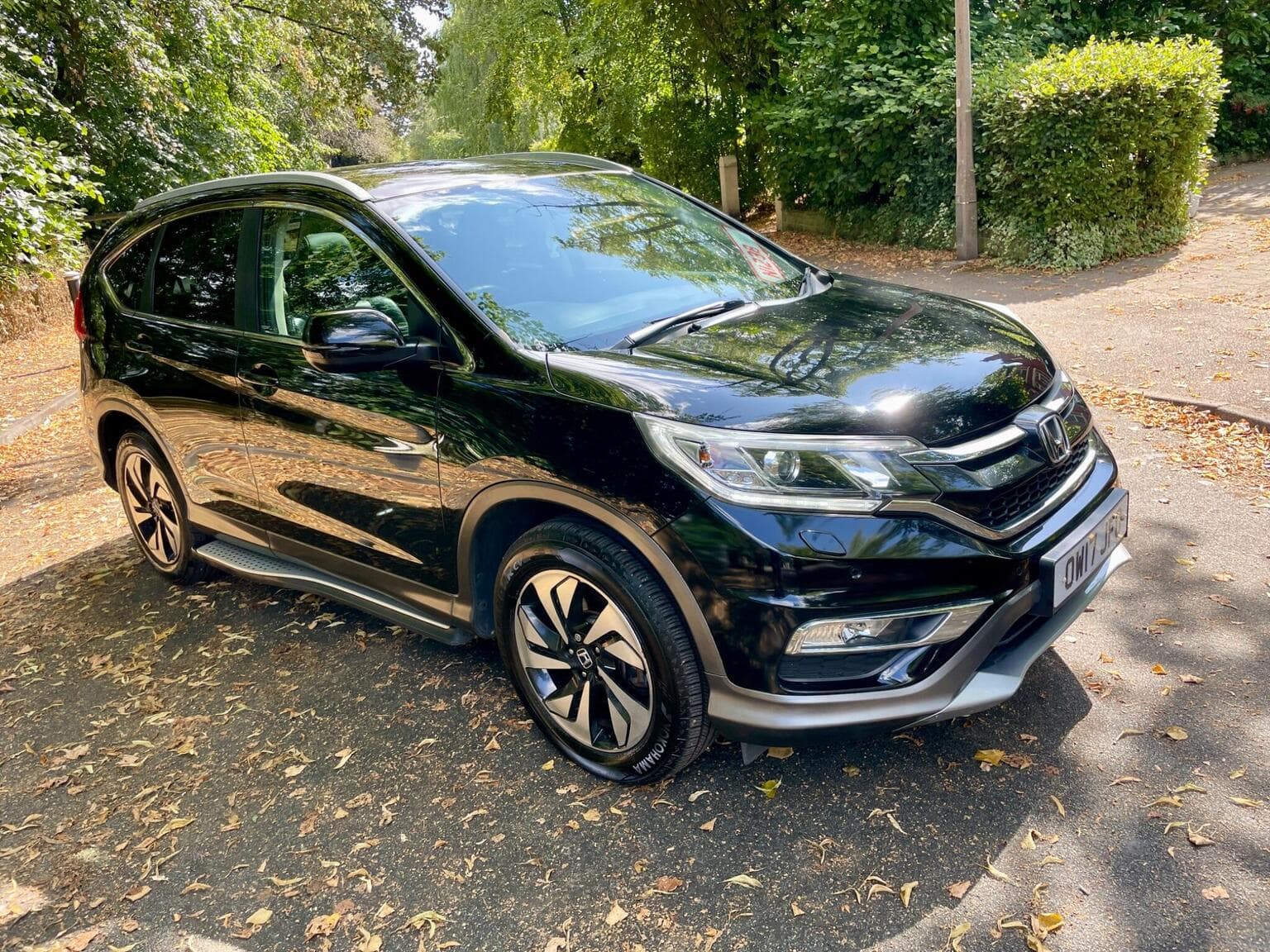 Honda CR-V - image 1 of 45