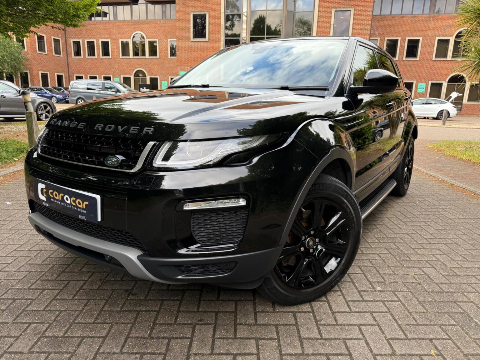 Land Rover Range Rover Evoque - image 1 of 59