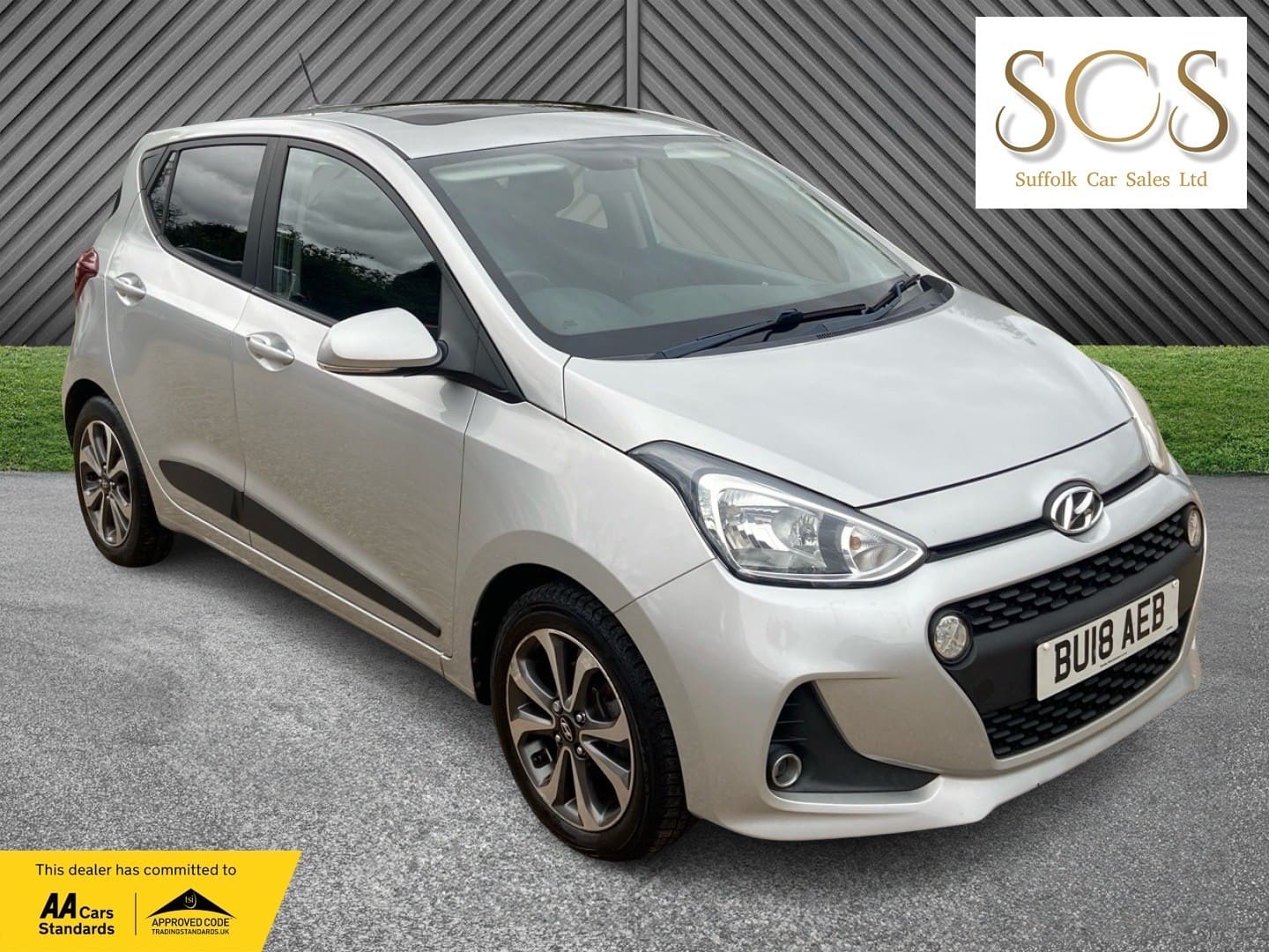 Hyundai i10 - image 1 of 48
