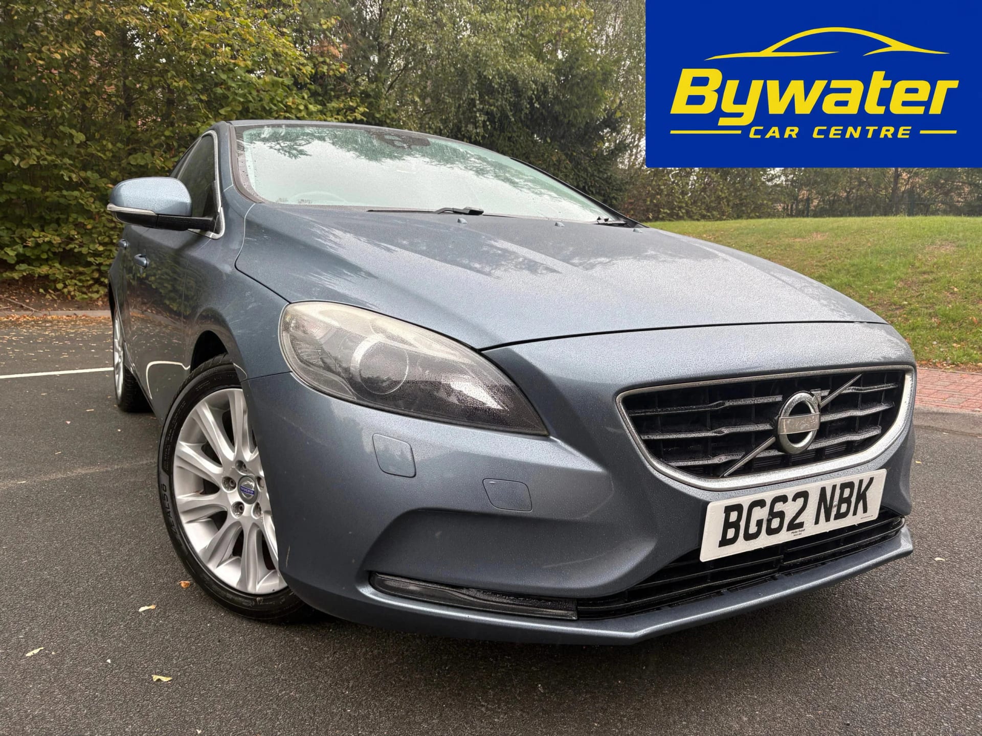 Volvo V40 - image 1 of 19