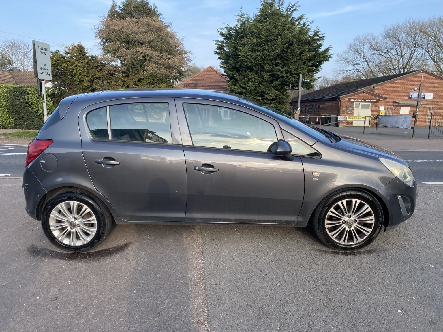 Vauxhall Corsa - image 1 of 8