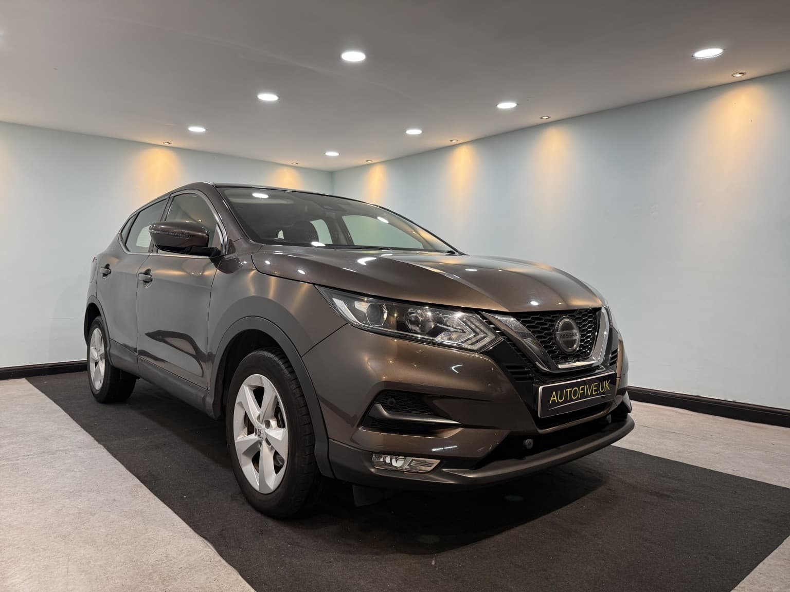 Nissan Qashqai - image 1 of 27