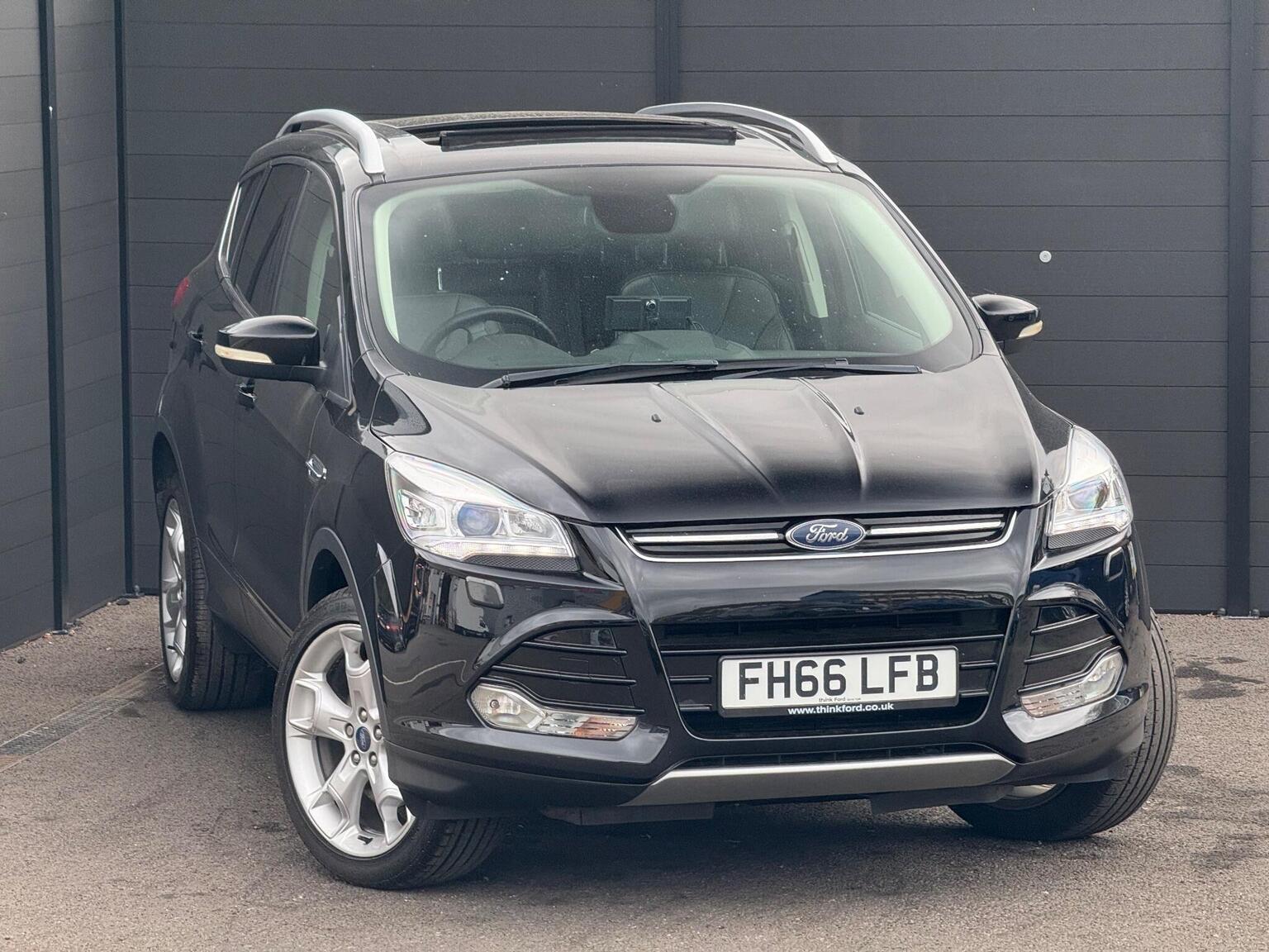 Ford Kuga - image 1 of 58