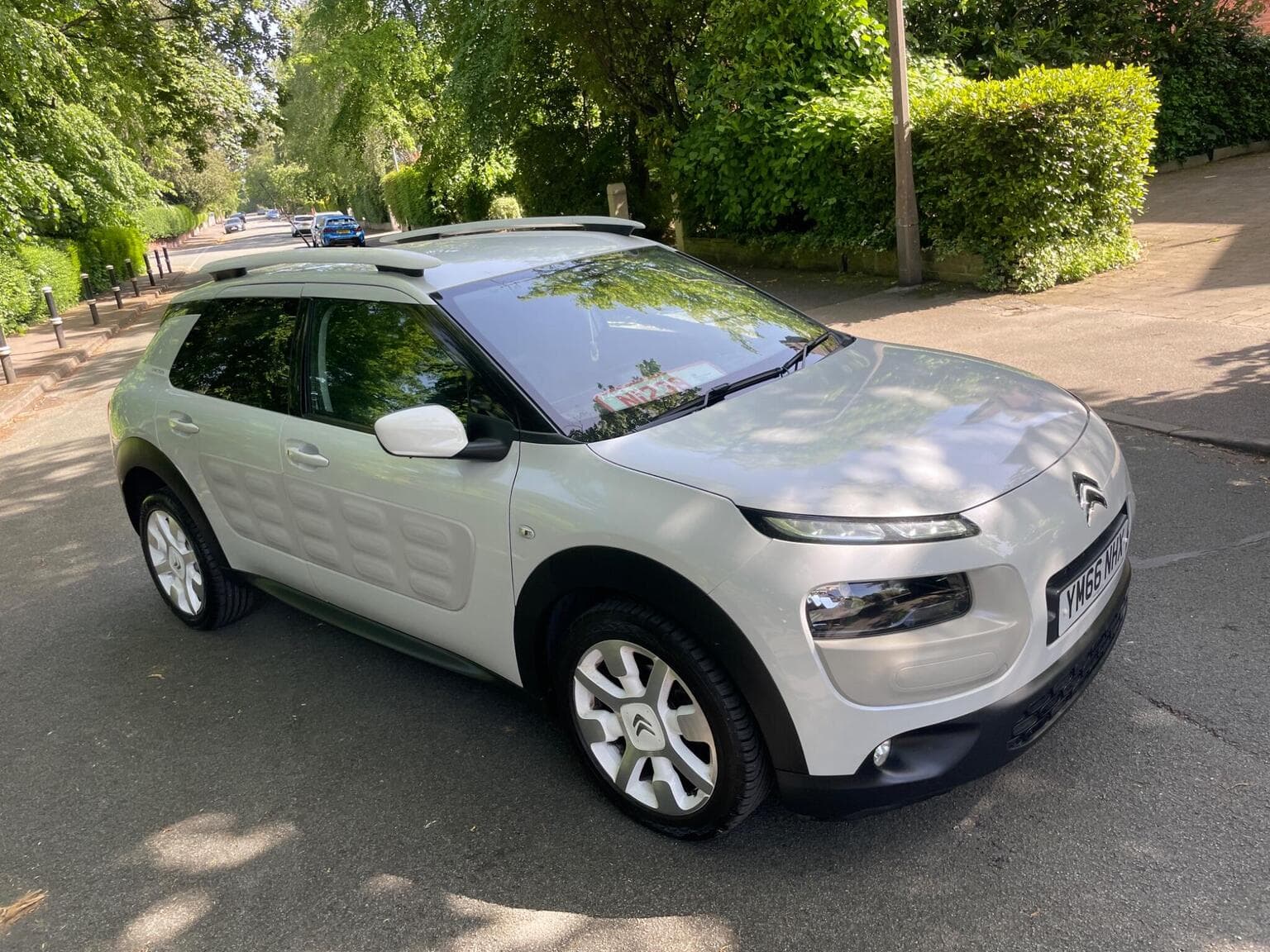 Citroen C4 Cactus - image 1 of 34