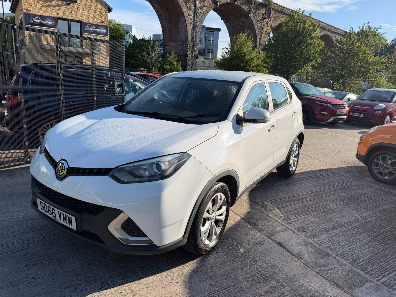 MG GS - image 1 of 35