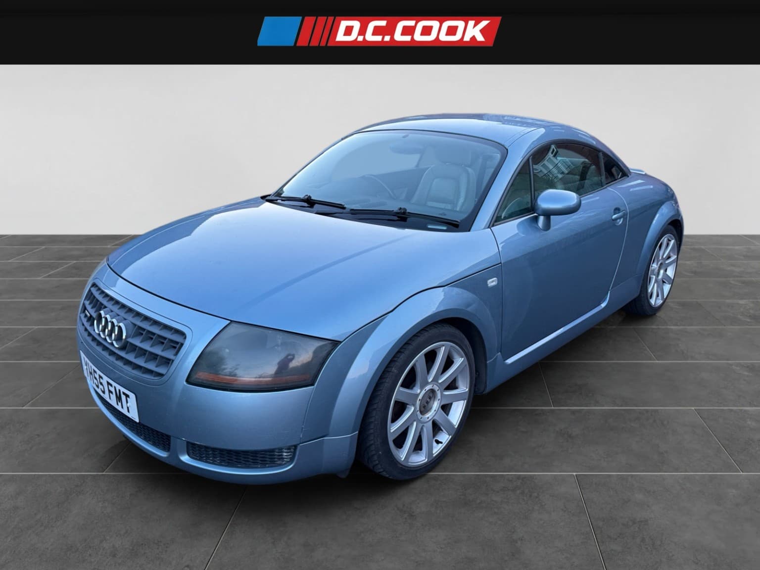 Audi TT - image 1 of 17