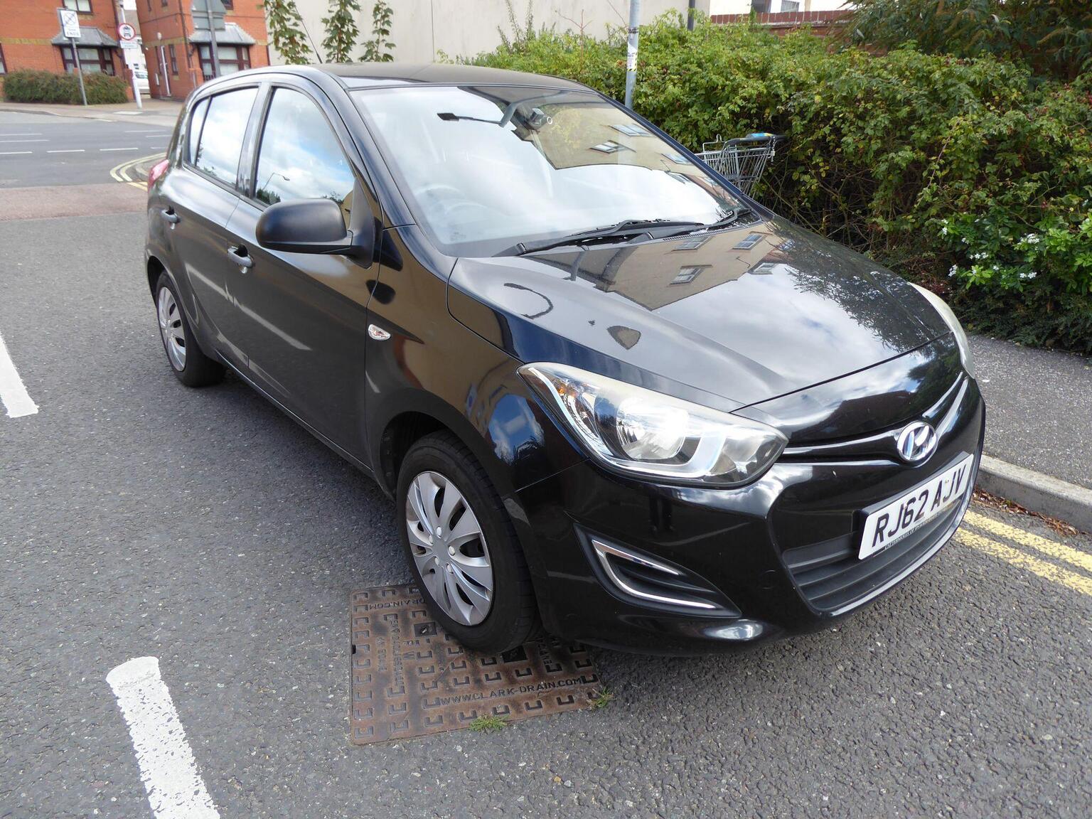 Hyundai i20 - image 1 of 12