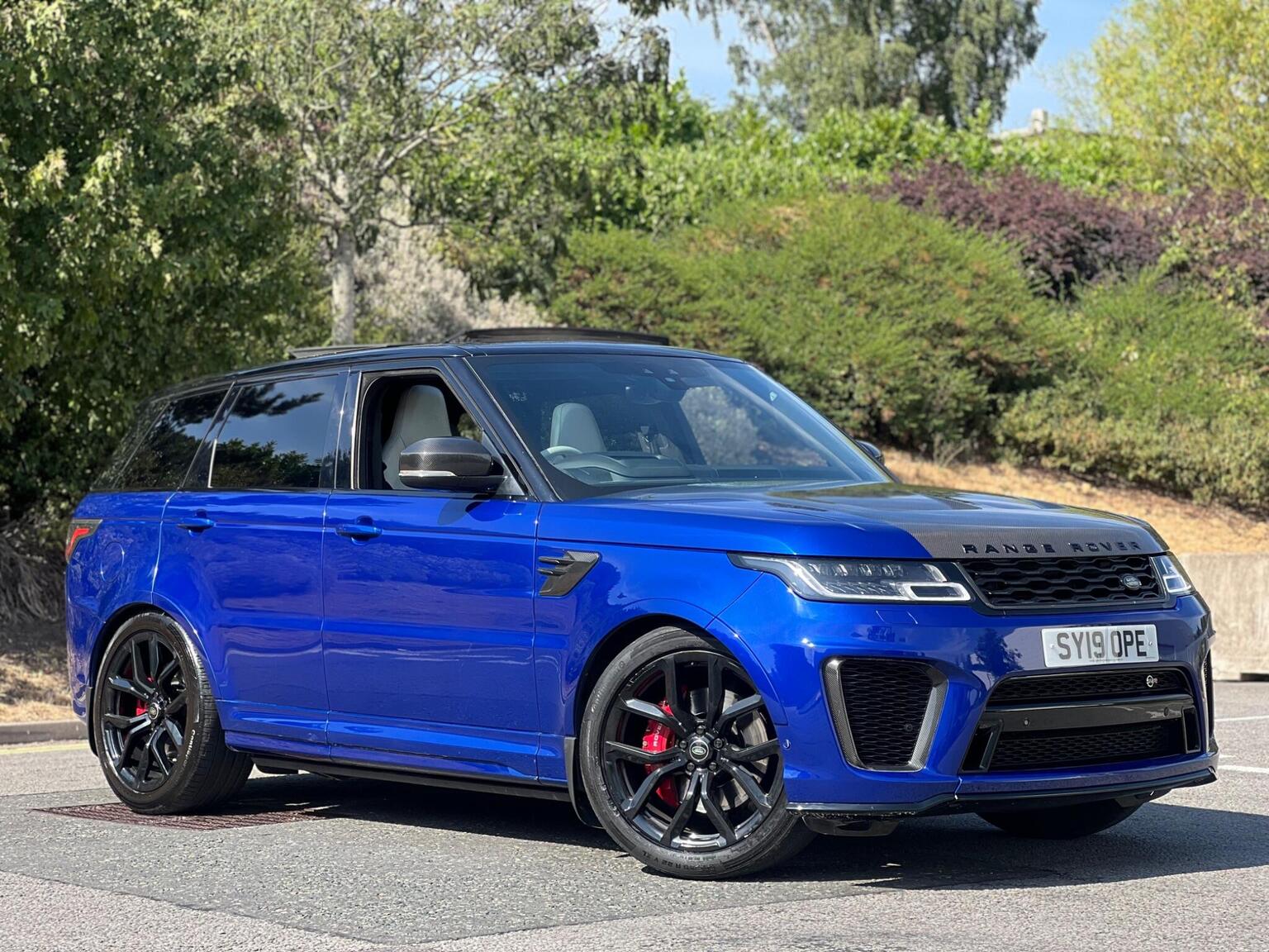 Land Rover Range Rover Sport - image 1 of 52