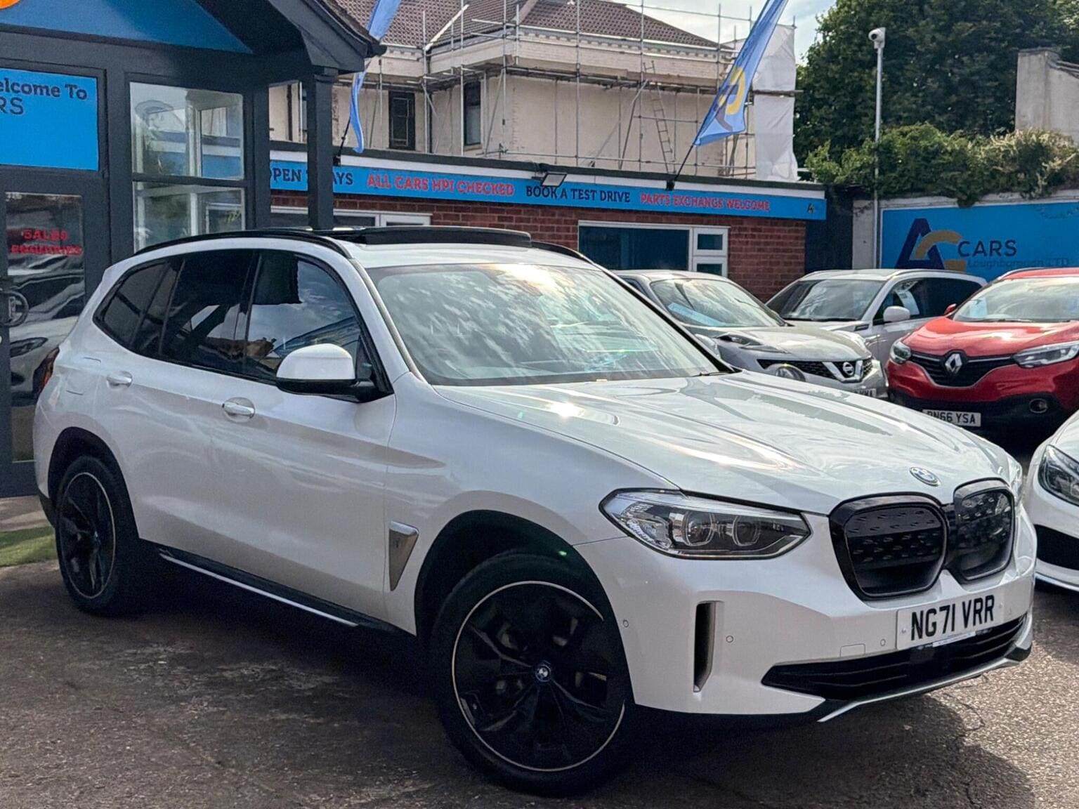BMW iX3 - image 1 of 64