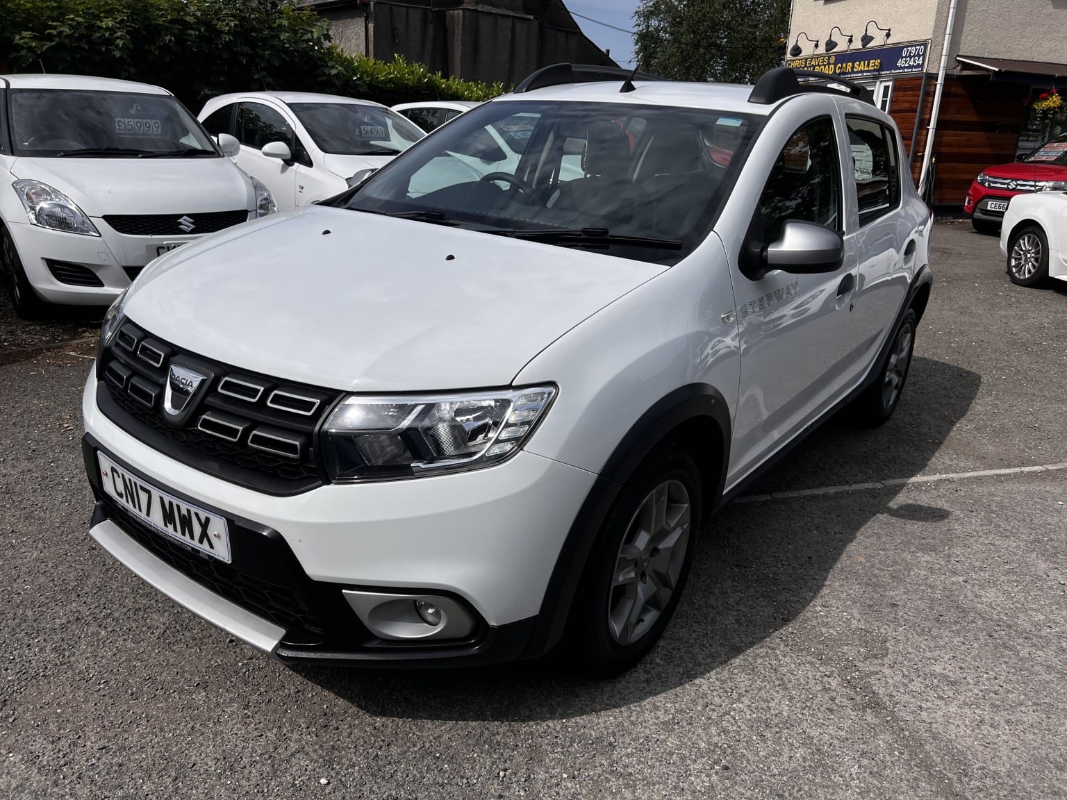 Dacia Sandero Stepway - image 1 of 25