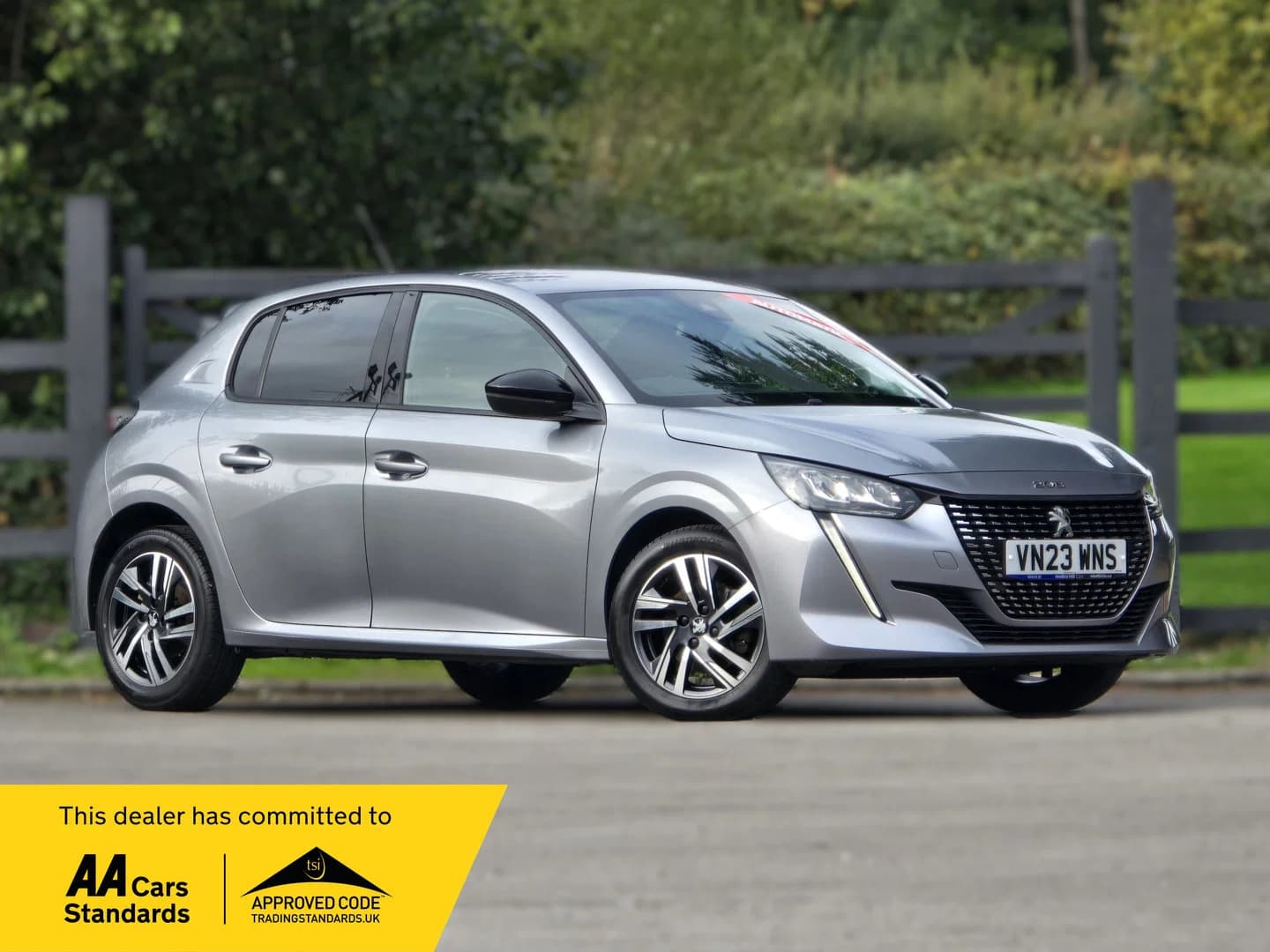 Peugeot 208 - image 1 of 16