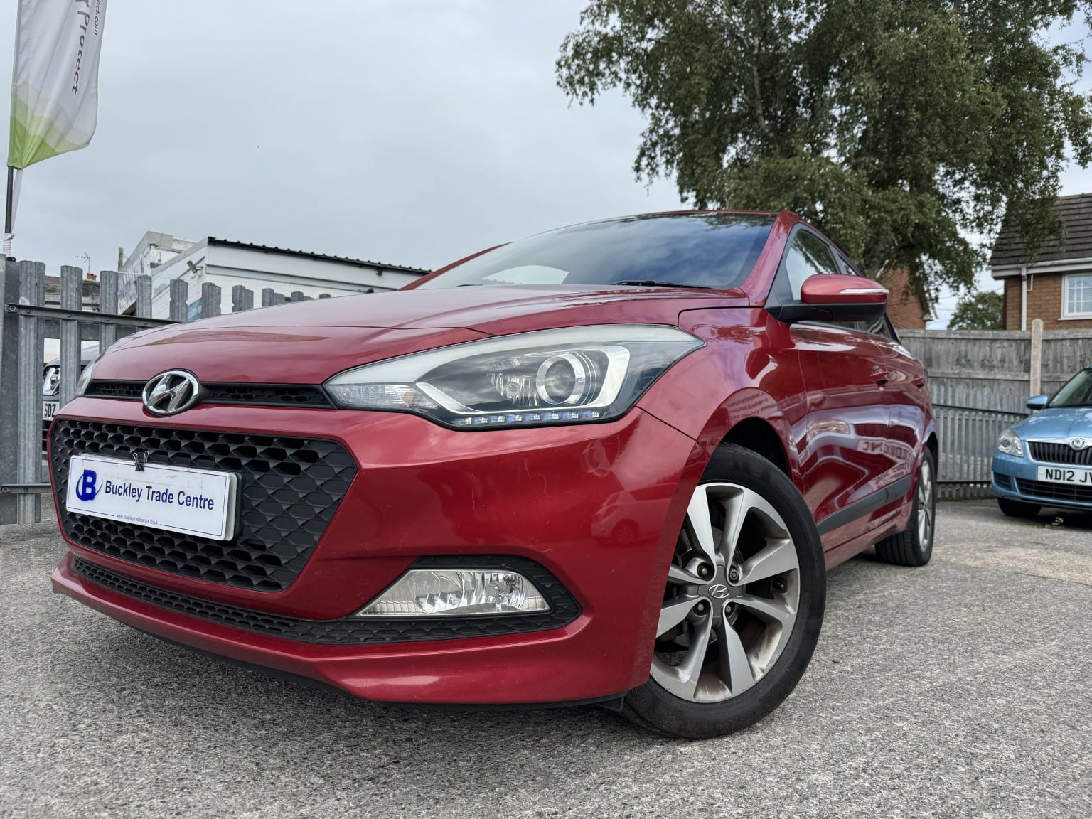Hyundai i20 - image 1 of 8