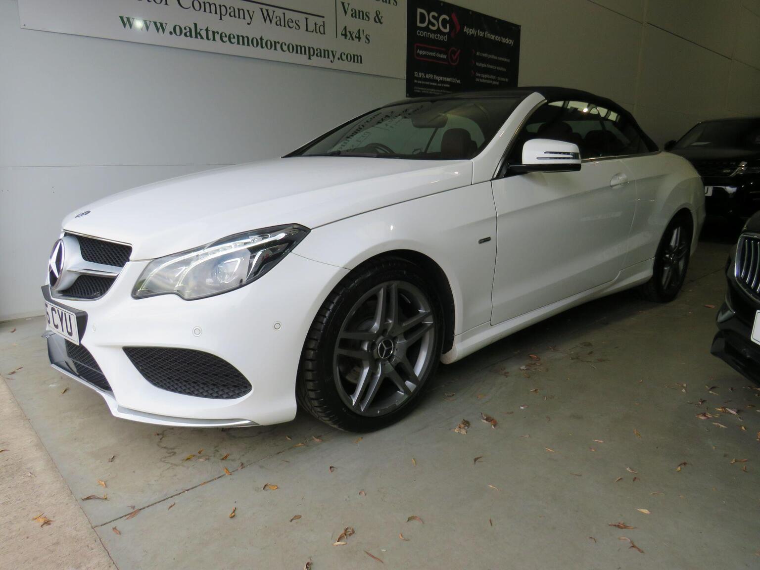 Mercedes-Benz E Class - image 1 of 34