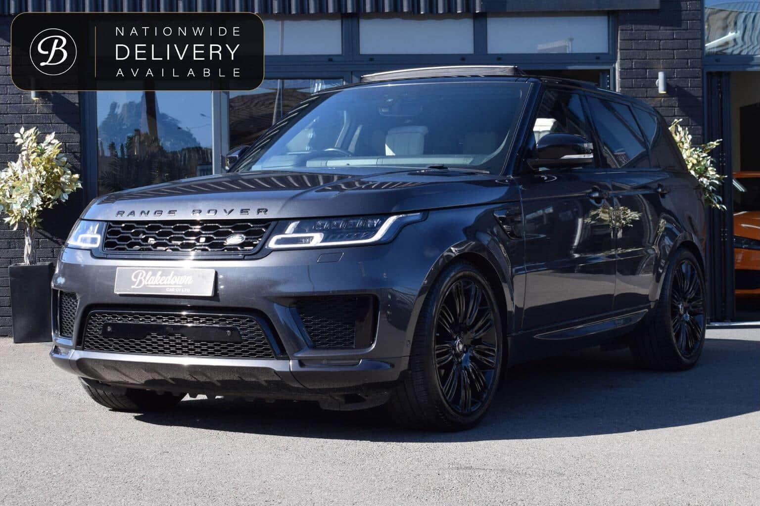 Land Rover Range Rover Sport - image 1 of 59