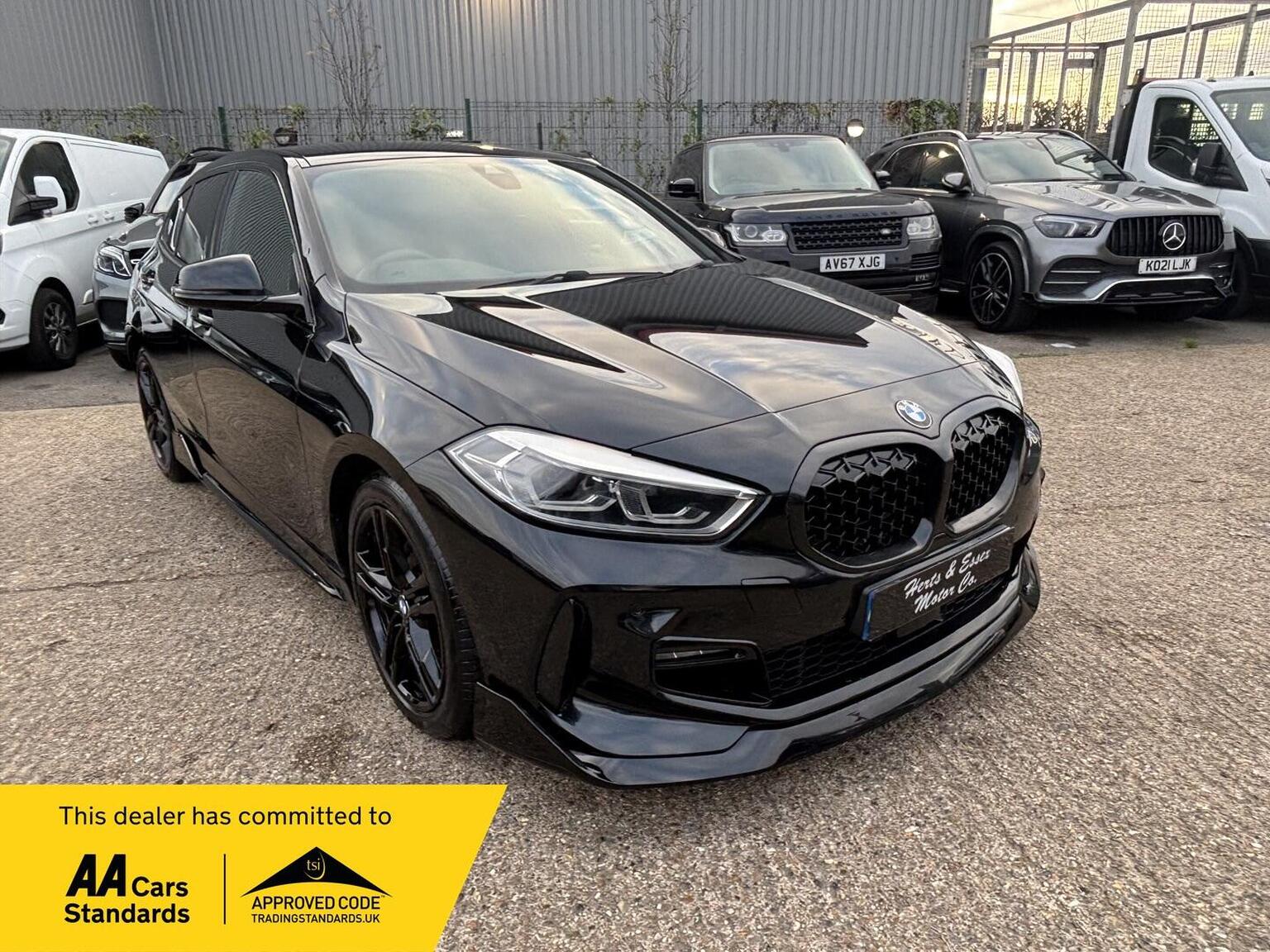 BMW 1 Series - image 1 of 40