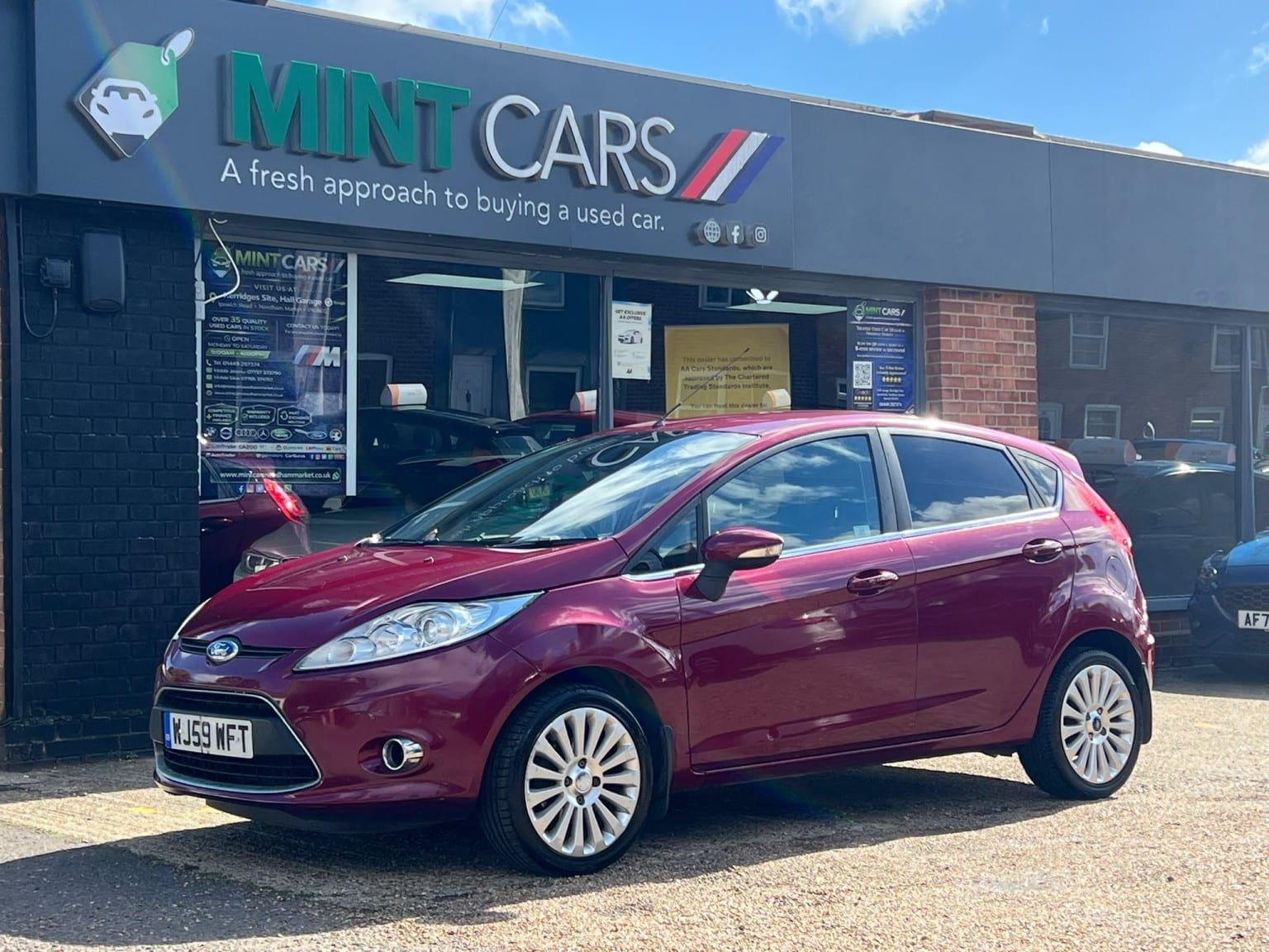 Ford Fiesta - image 1 of 42