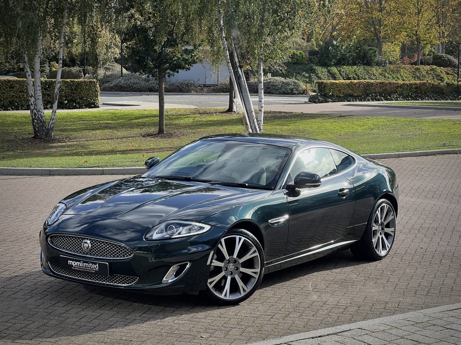 Jaguar XK - image 1 of 95