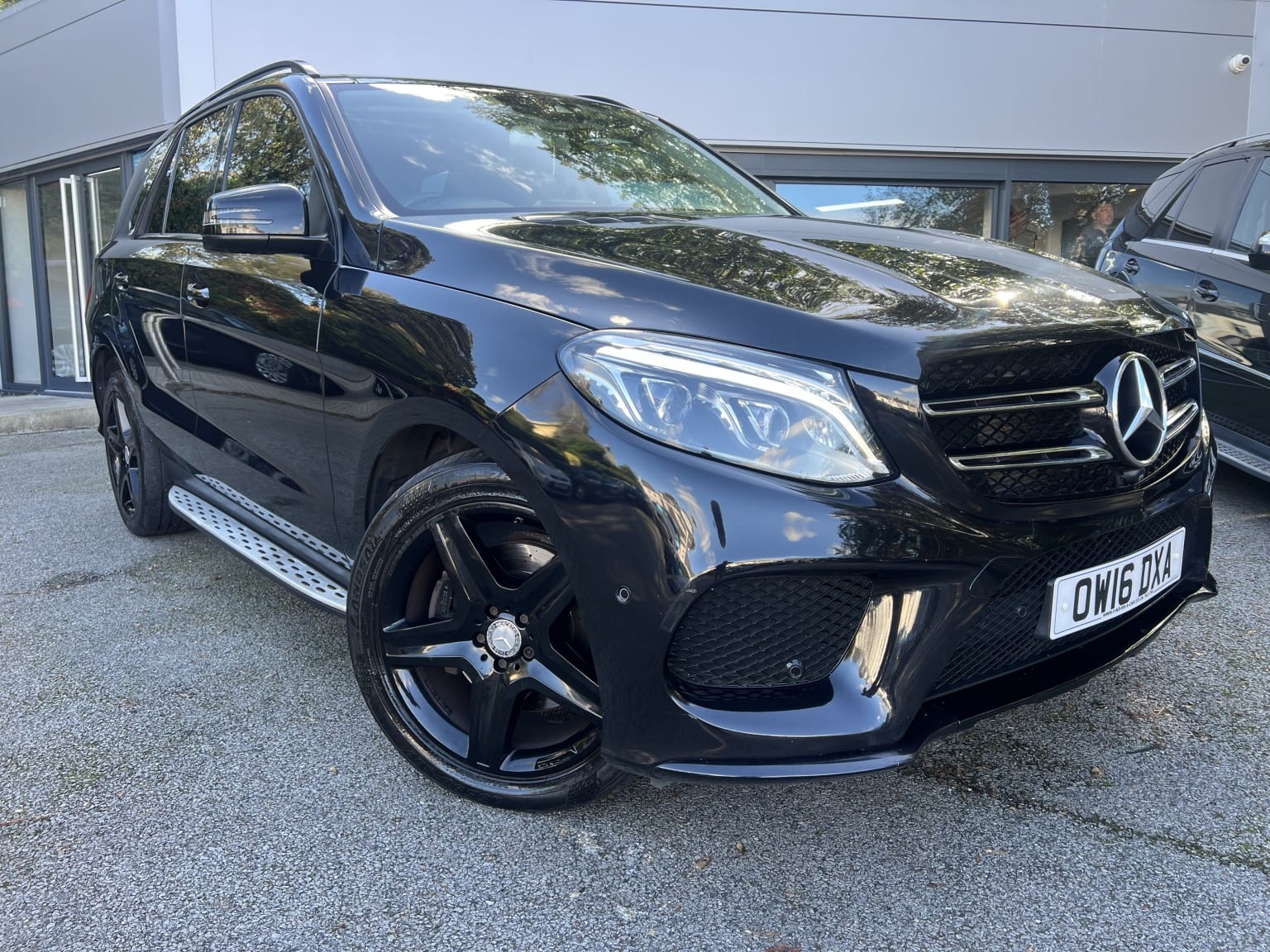 Mercedes-Benz GLE - image 1 of 20