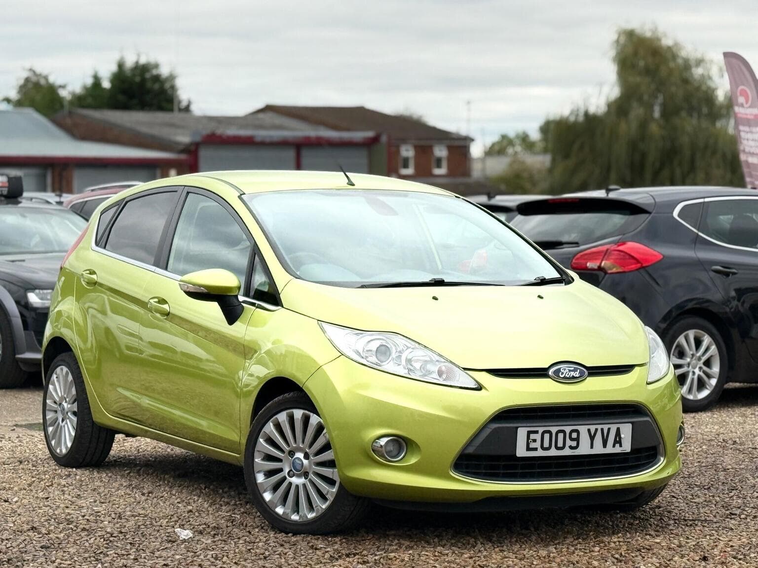 Ford Fiesta - image 1 of 36