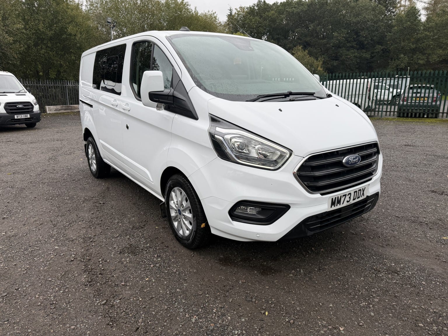 2023 Ford Transit Custom 2.0 Transit Custom Limited DCiV 300 L1 in white — photo 1 of 35