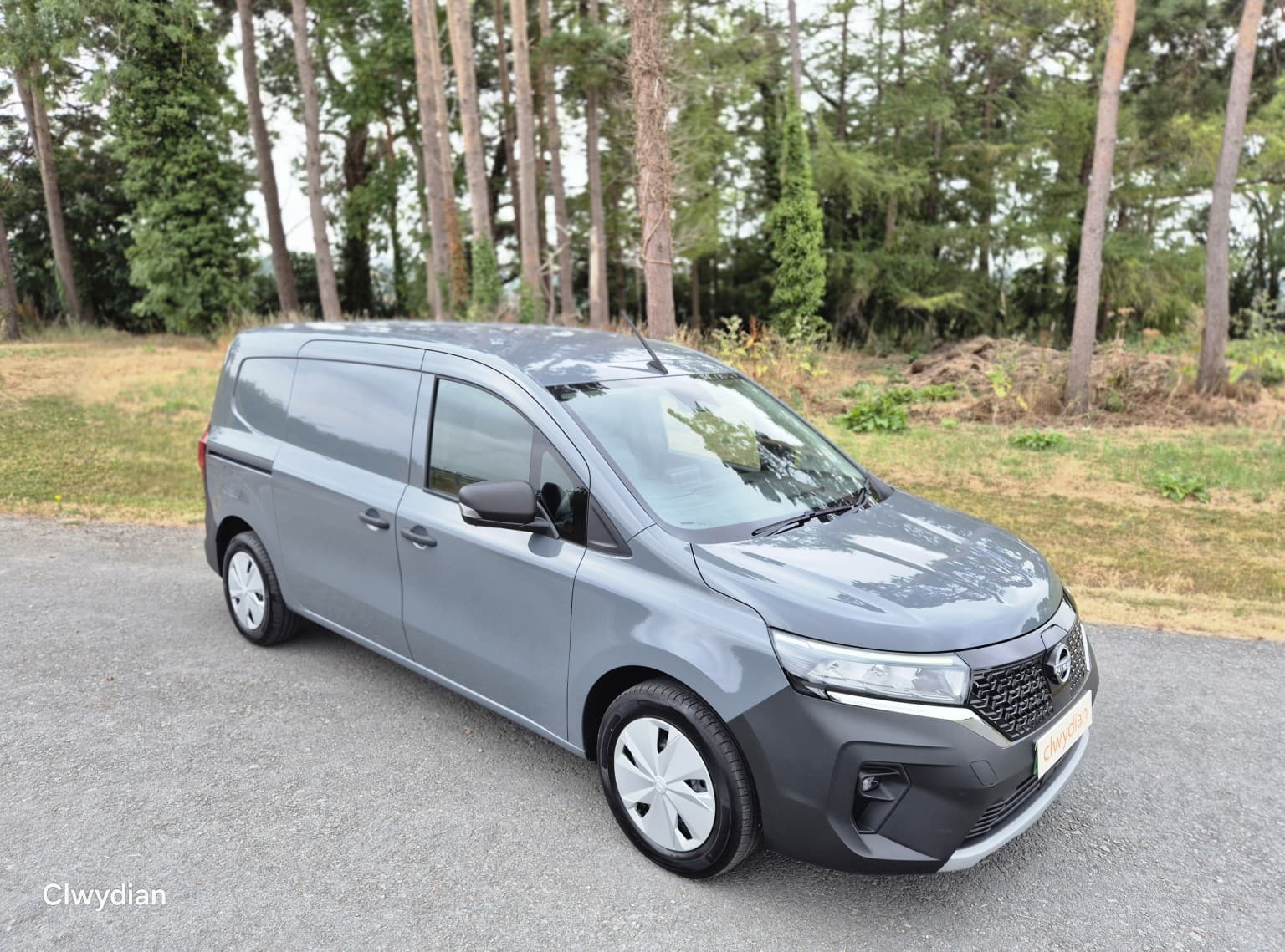 Nissan Townstar - image 1 of 35