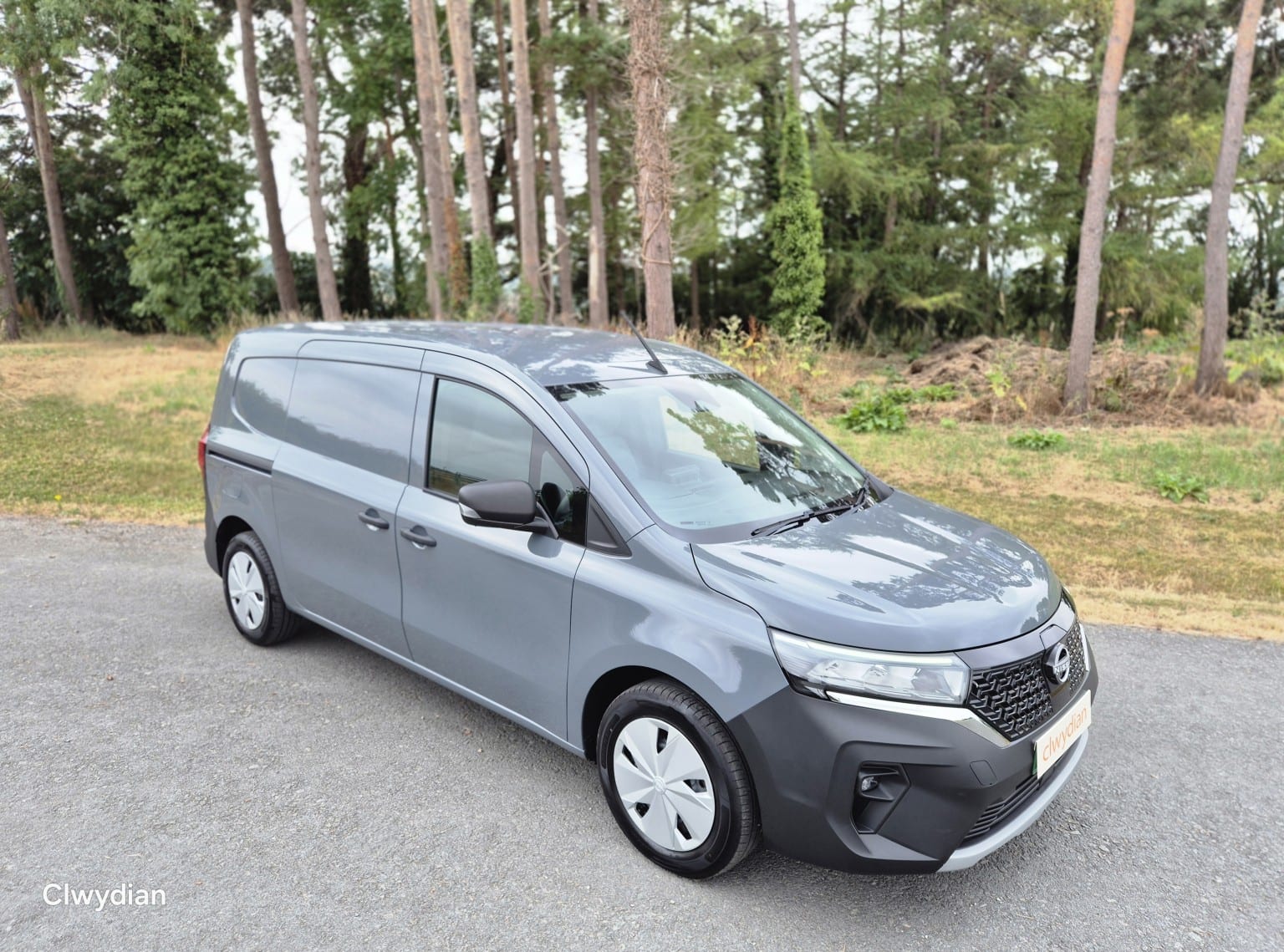 Nissan Townstar - image 1 of 35