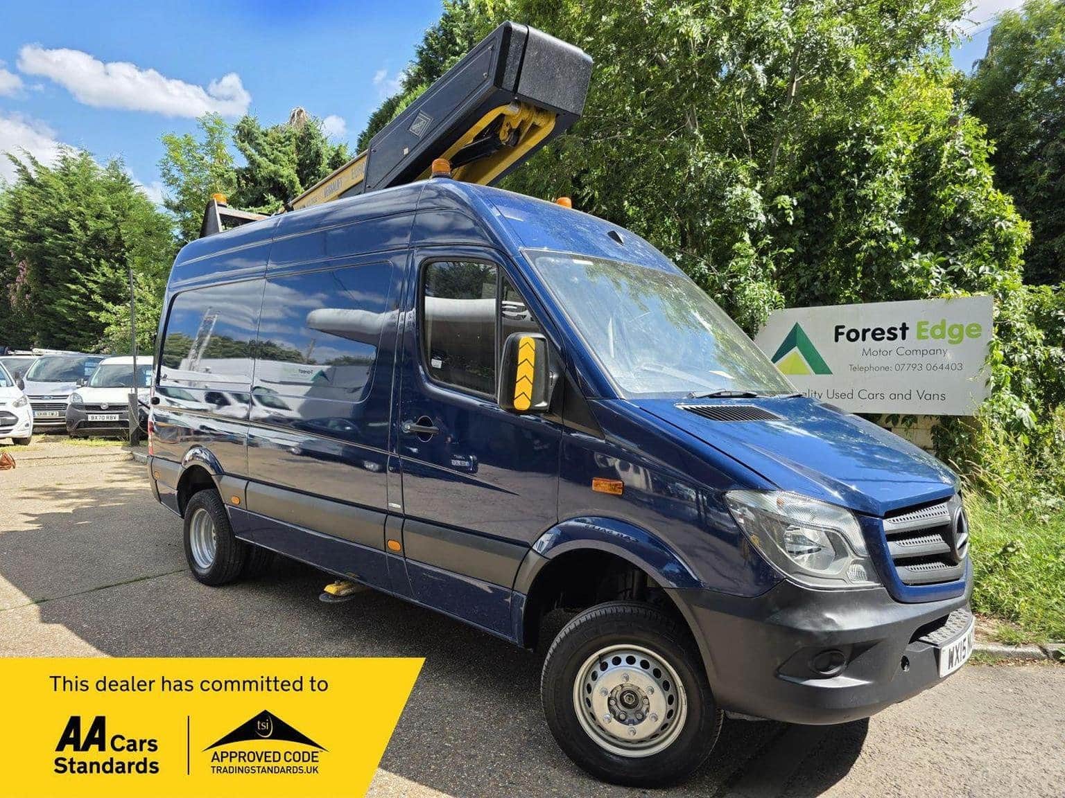 Mercedes-Benz Sprinter - image 1 of 48