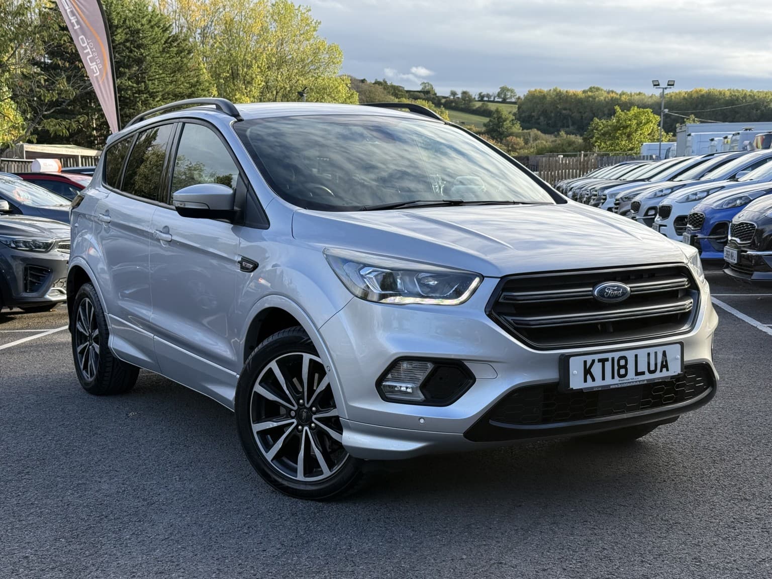 Ford Kuga - image 1 of 56