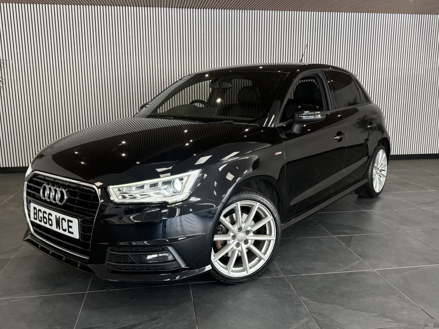 Audi A1 - image 1 of 31