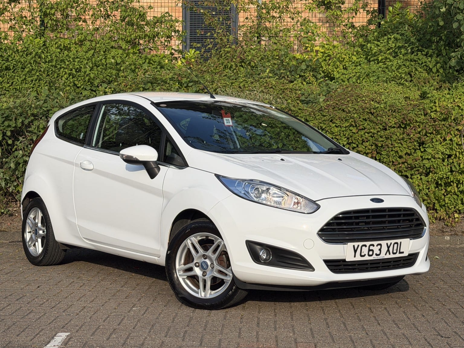 Ford Fiesta - image 1 of 21
