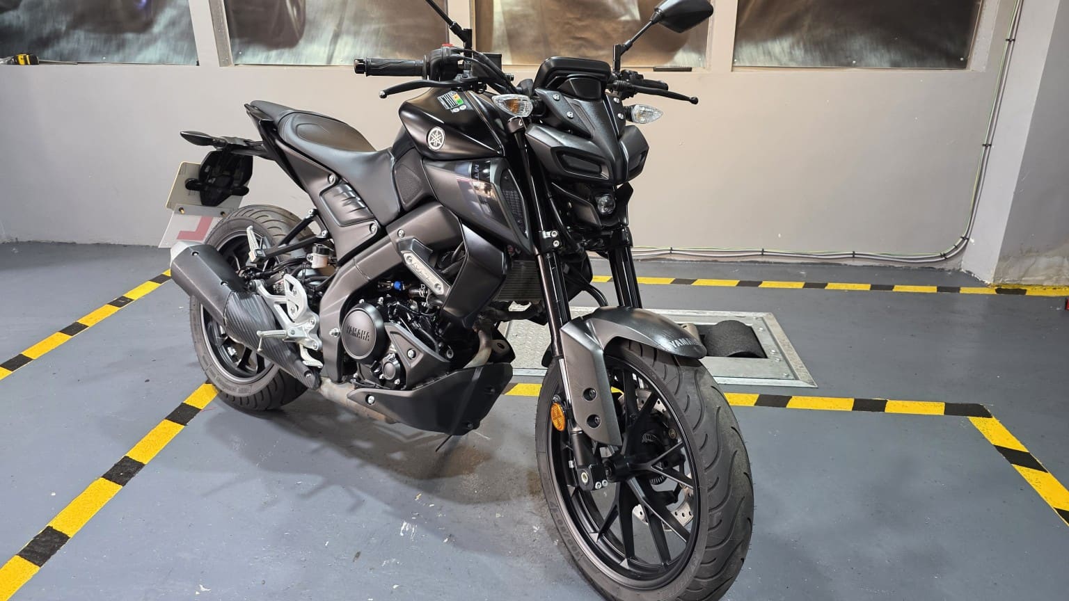 Yamaha MT-125 - image 1 of 28