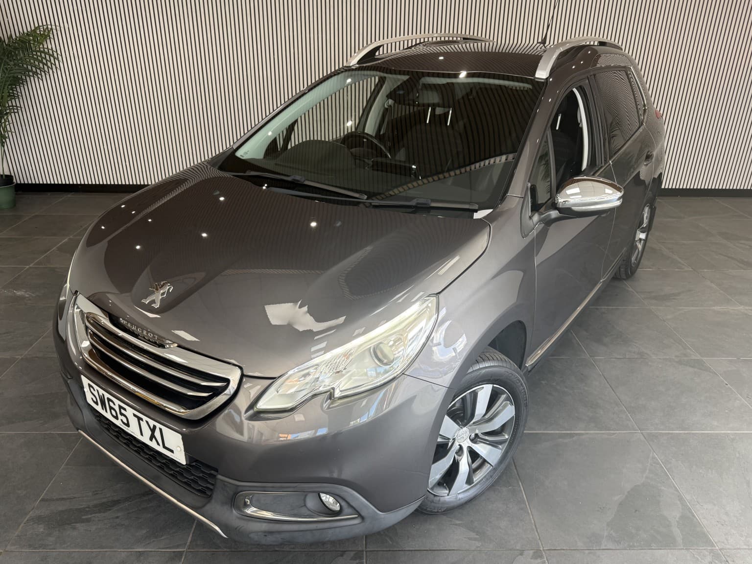 Peugeot 2008 - image 1 of 23