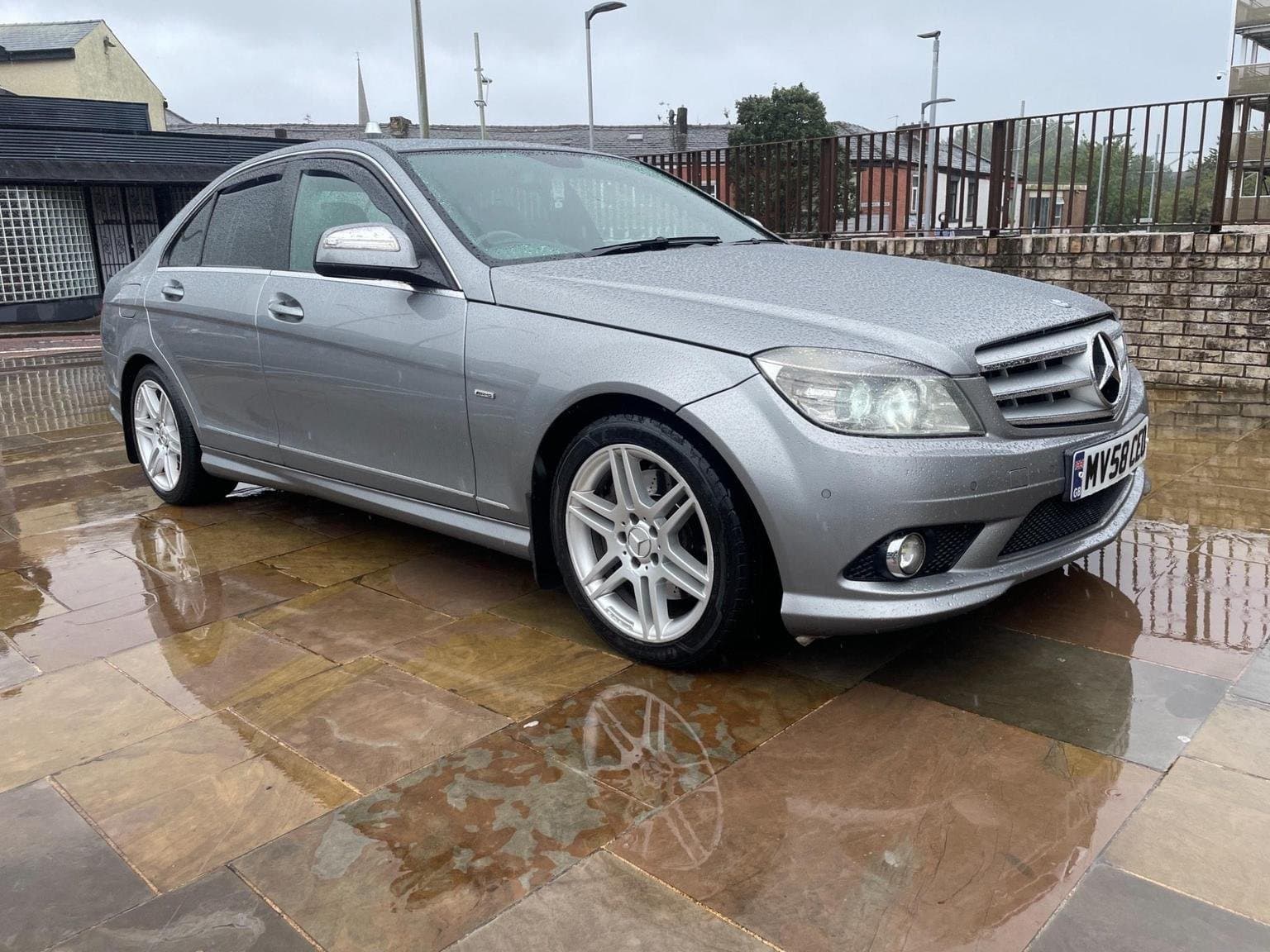 Mercedes-Benz C Class - image 1 of 17
