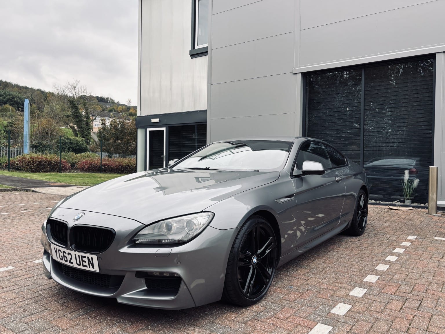 BMW 6 Series - image 1 of 48