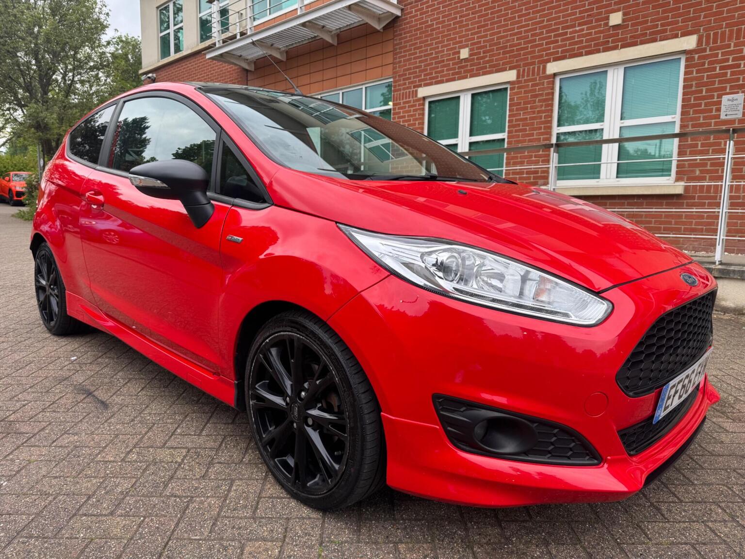 Ford Fiesta - image 1 of 36