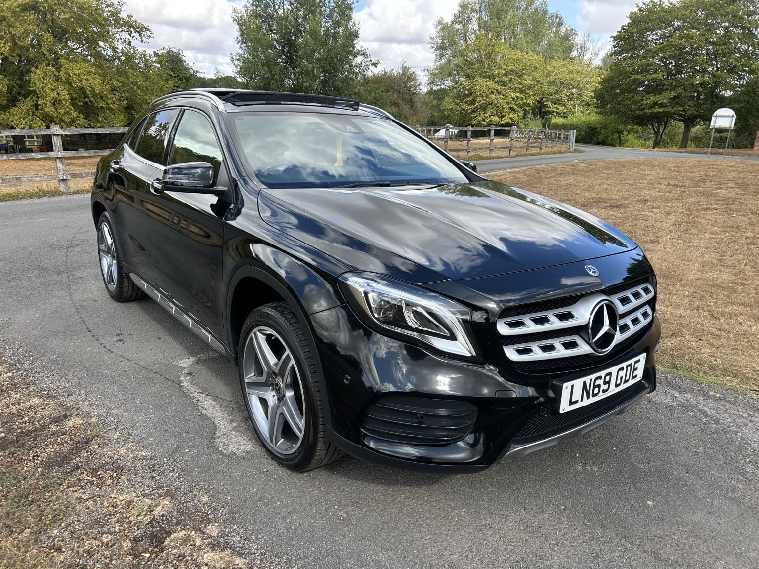 2019 MERCEDES-BENZ GLA