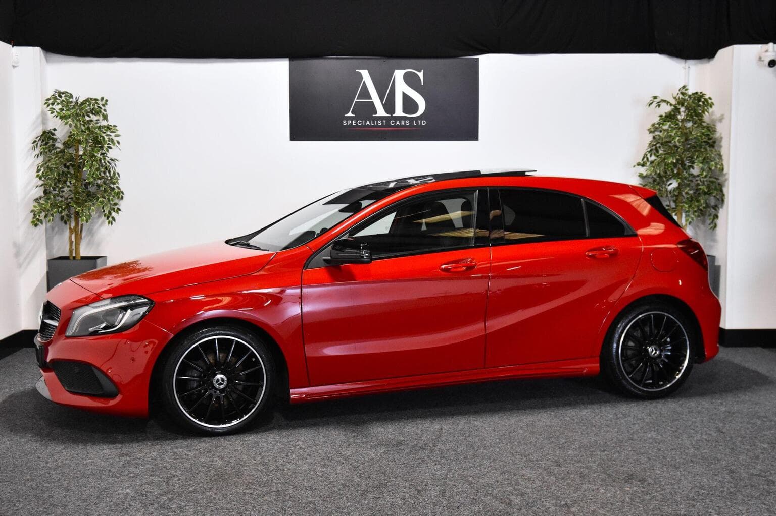 Mercedes-Benz A Class - image 1 of 33
