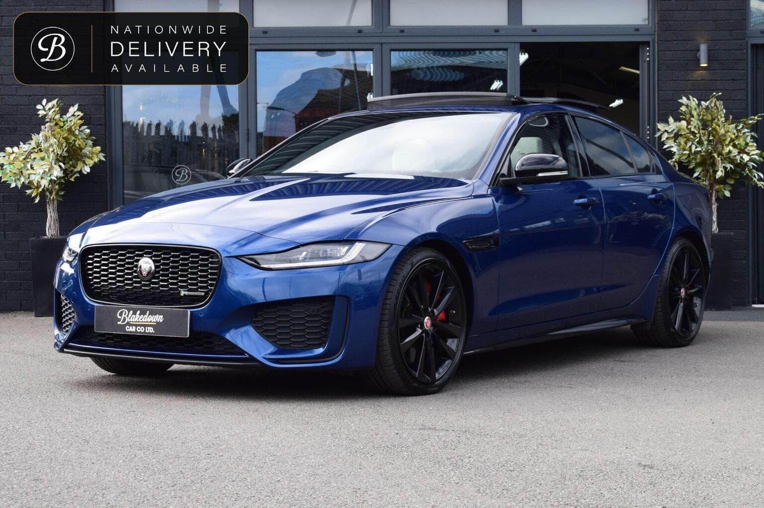 Jaguar XE - image 1 of 51
