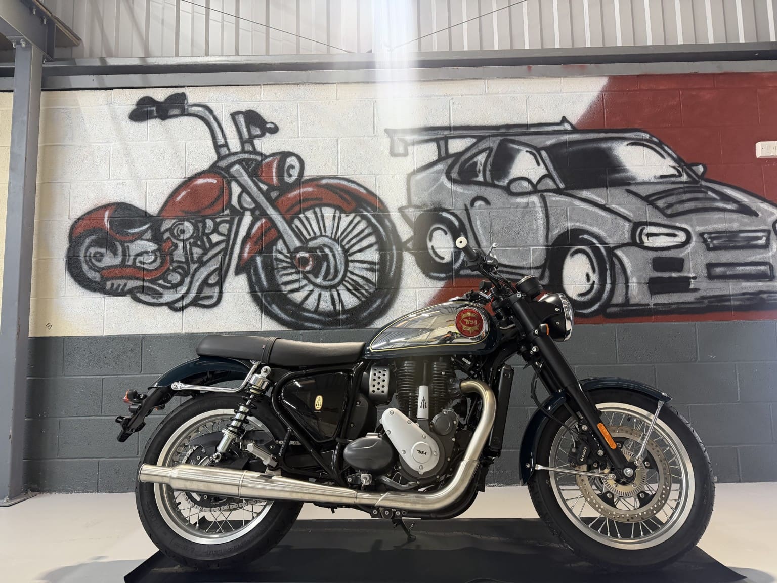 BSA Gold Star - image 1 of 21