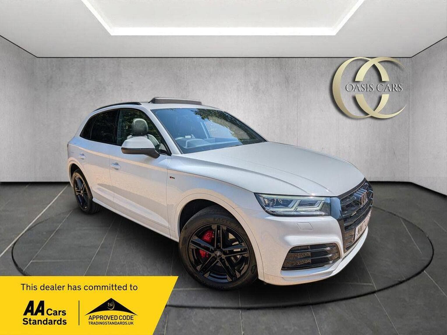 Audi Q5 - image 1 of 18