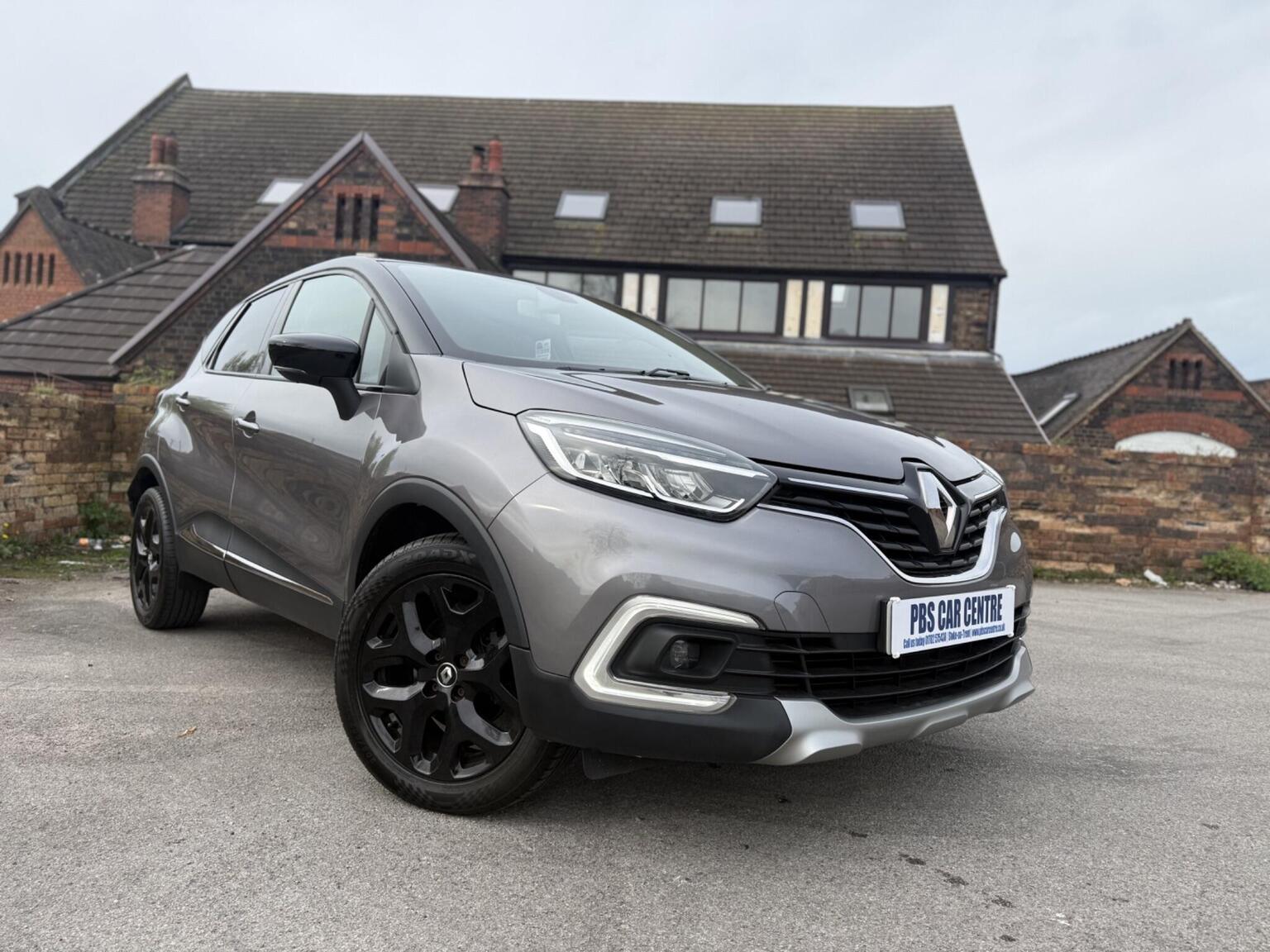 Renault Captur - image 1 of 90