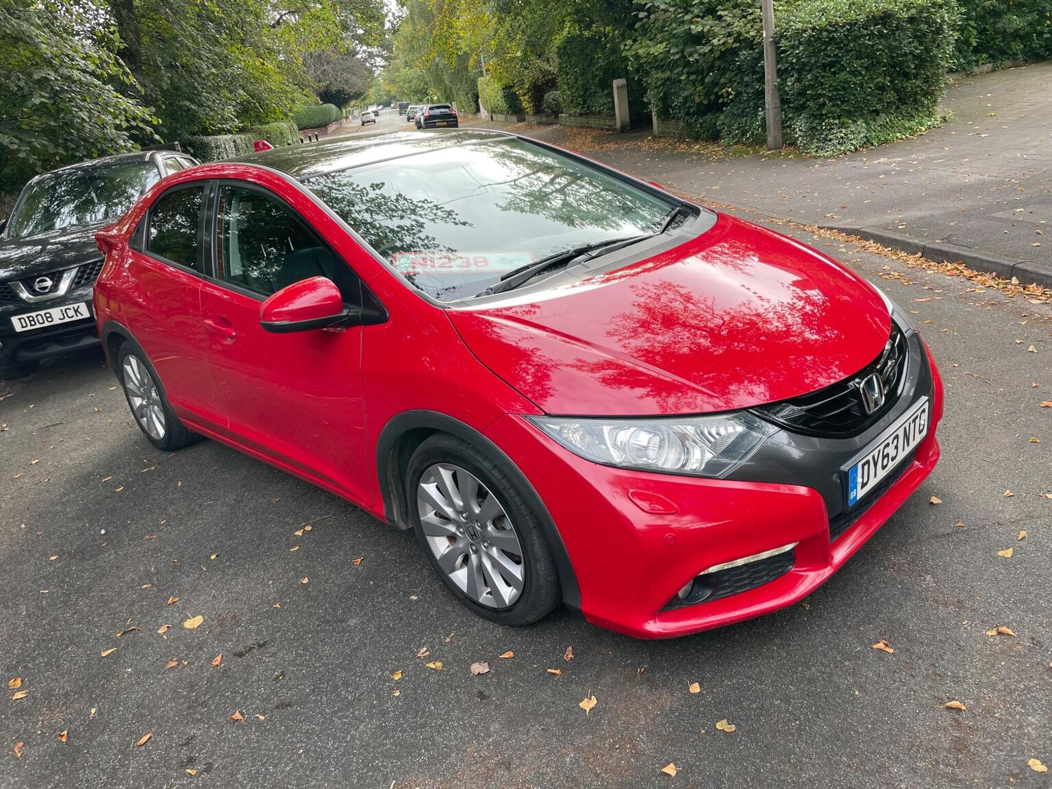 Honda Civic - image 1 of 37