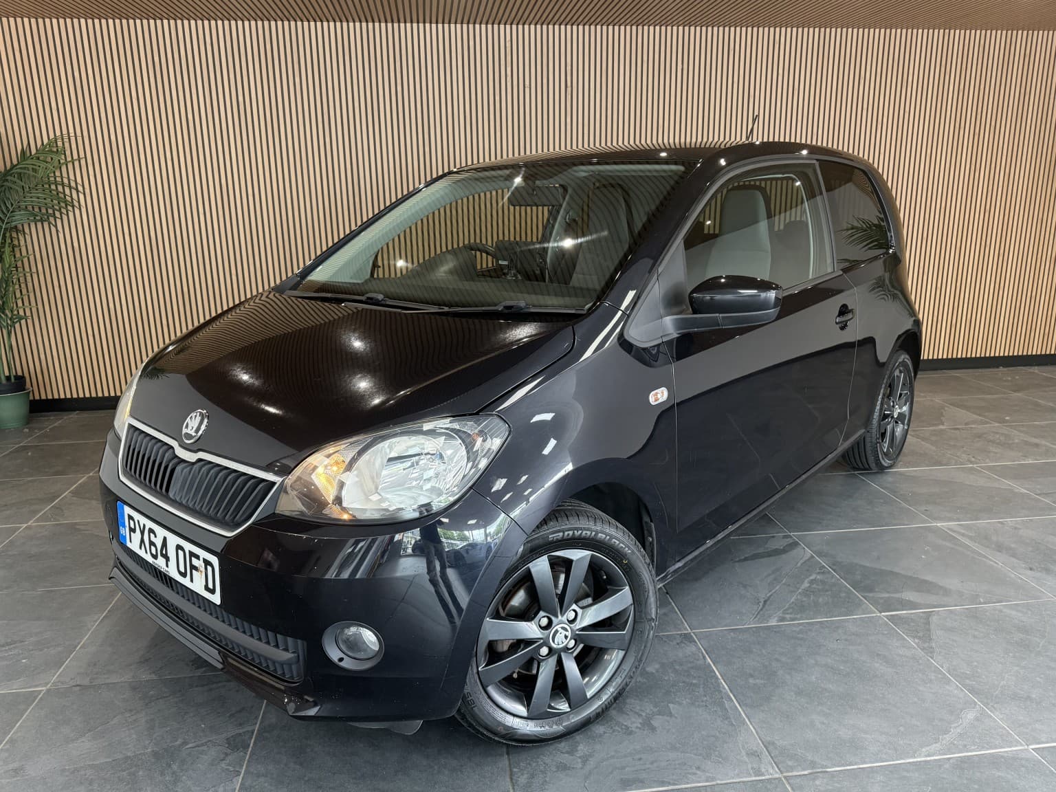 Skoda Citigo - image 1 of 24