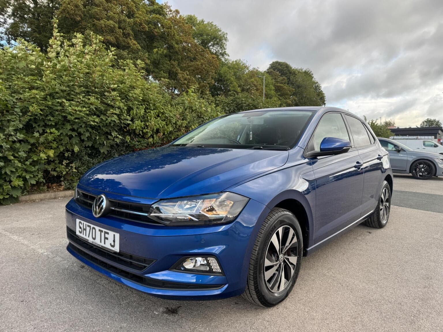 Volkswagen Polo - image 1 of 59