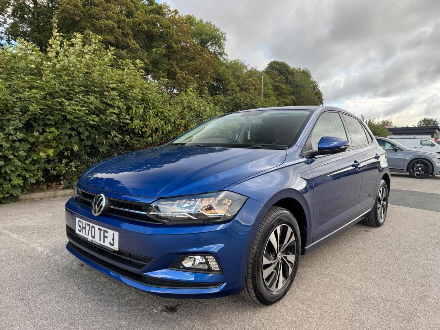 Volkswagen Polo - image 1 of 59